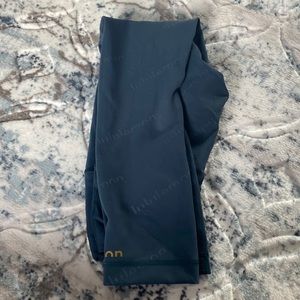 Wunder under lululemon size 2